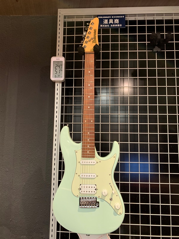 Ibanez AZES40-MGRの画像